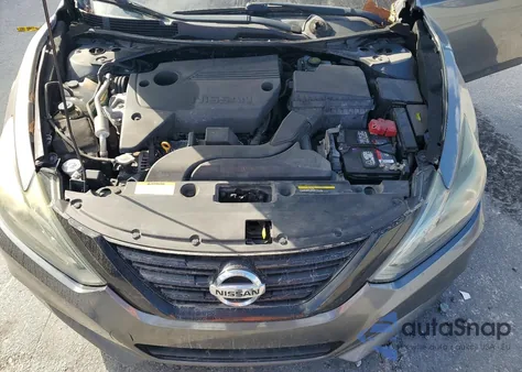2018 Nissan Altima 2.5 z USA, uszkodzony, nr VIN 1N4AL3AP8JC475684